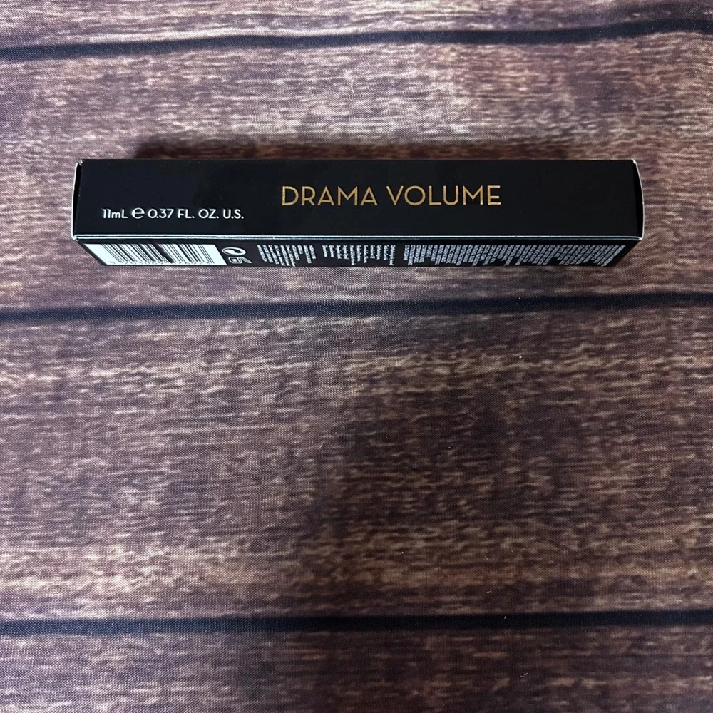 Korres Volcanic Minerals Drama Volume Mascara 01 Black 11ml New in Box